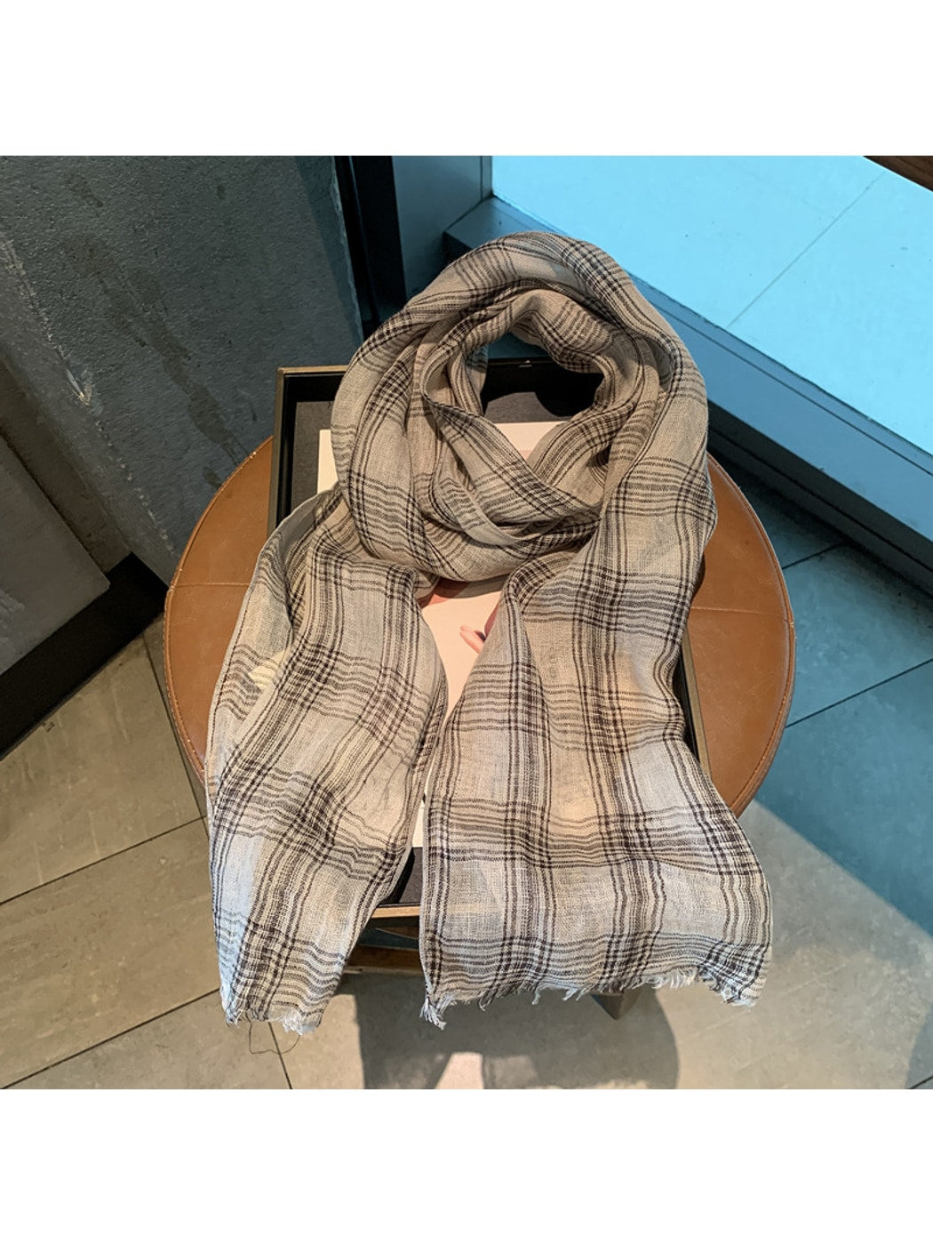 Scarvii - Vintage Gray Plaid Pattern Scarf