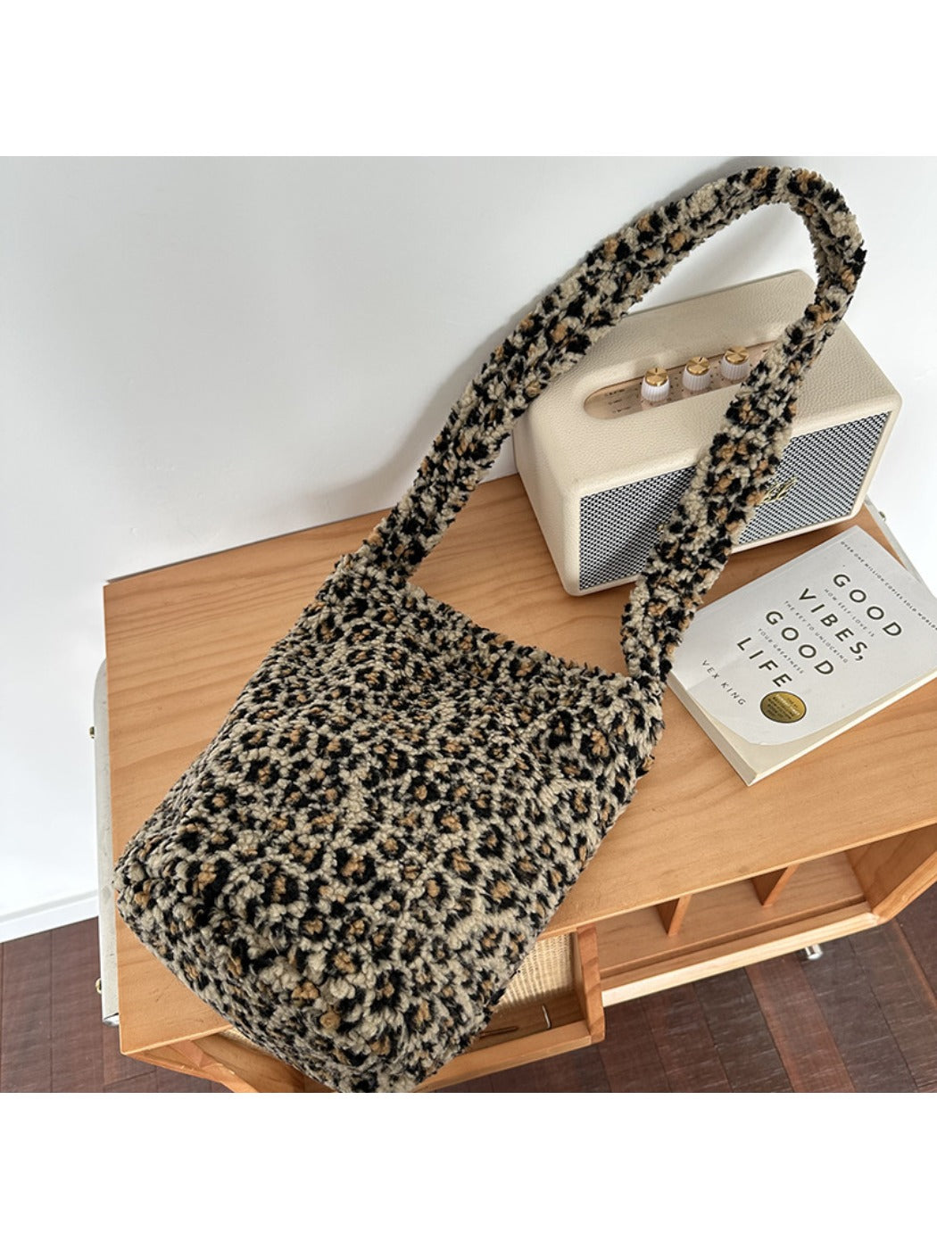 Cosbai - Retro Leopard Print Crossbody Bag