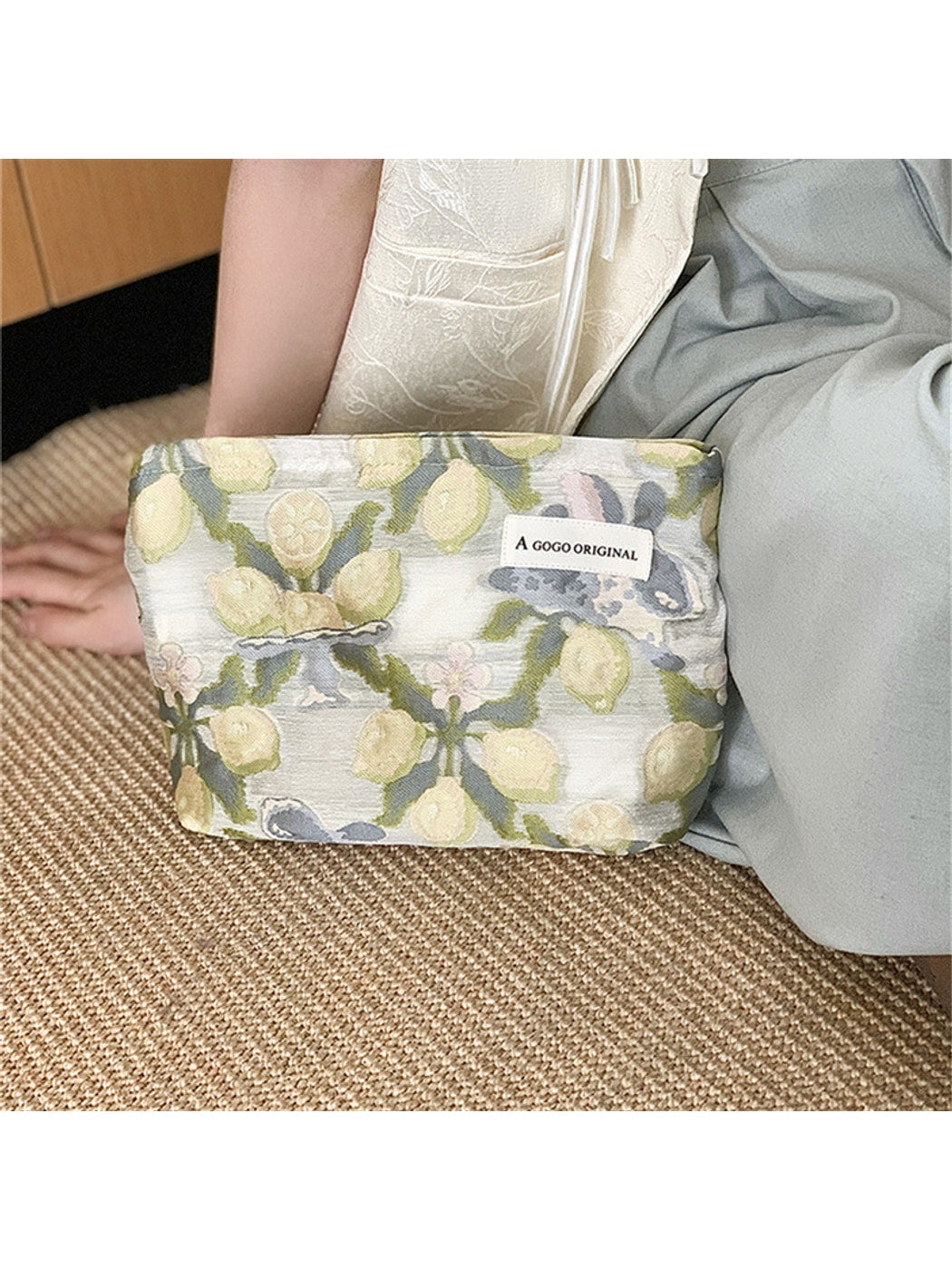 Cosbai - Floral Print Zippered Makeup Bag