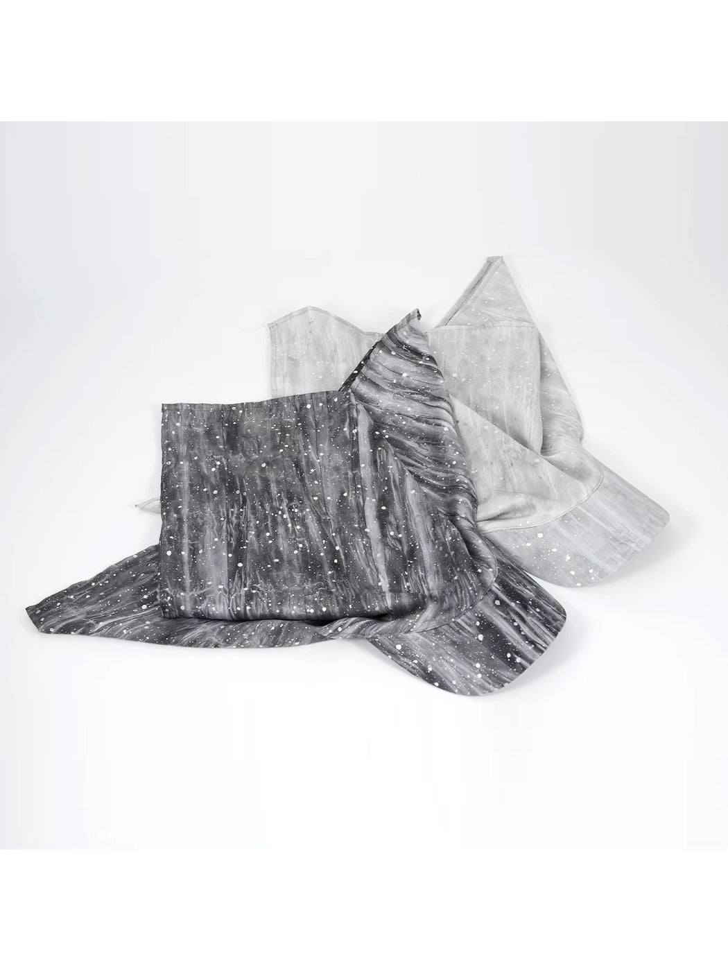 Close-up of silver wire graffiti pattern on Haila tie back turban hat