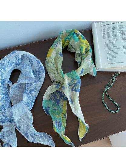 Scarvii Vintage-Style Floral Triangle Scarf