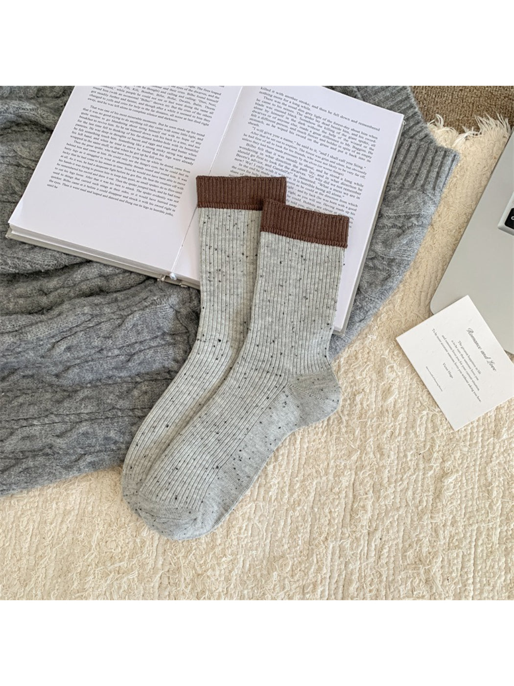 Rufia - Cozy Contrast Edge Ribbed Crew Socks