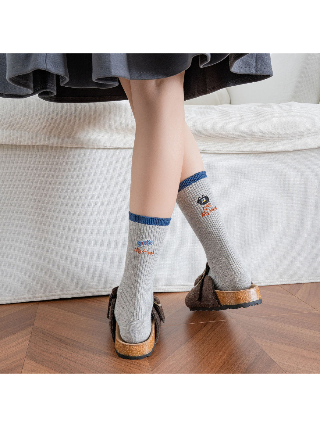 Rufia – Color-Block Cat & Fish Embroidery Socks