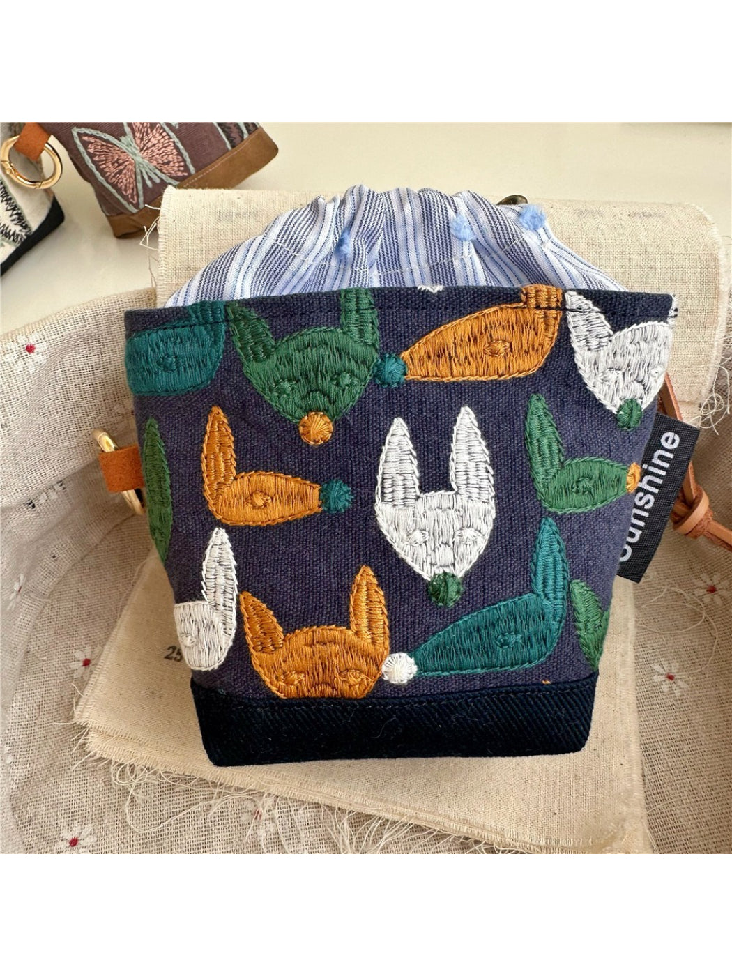 Cosbai - Floral Jacquard Drawstring Mini Pouch