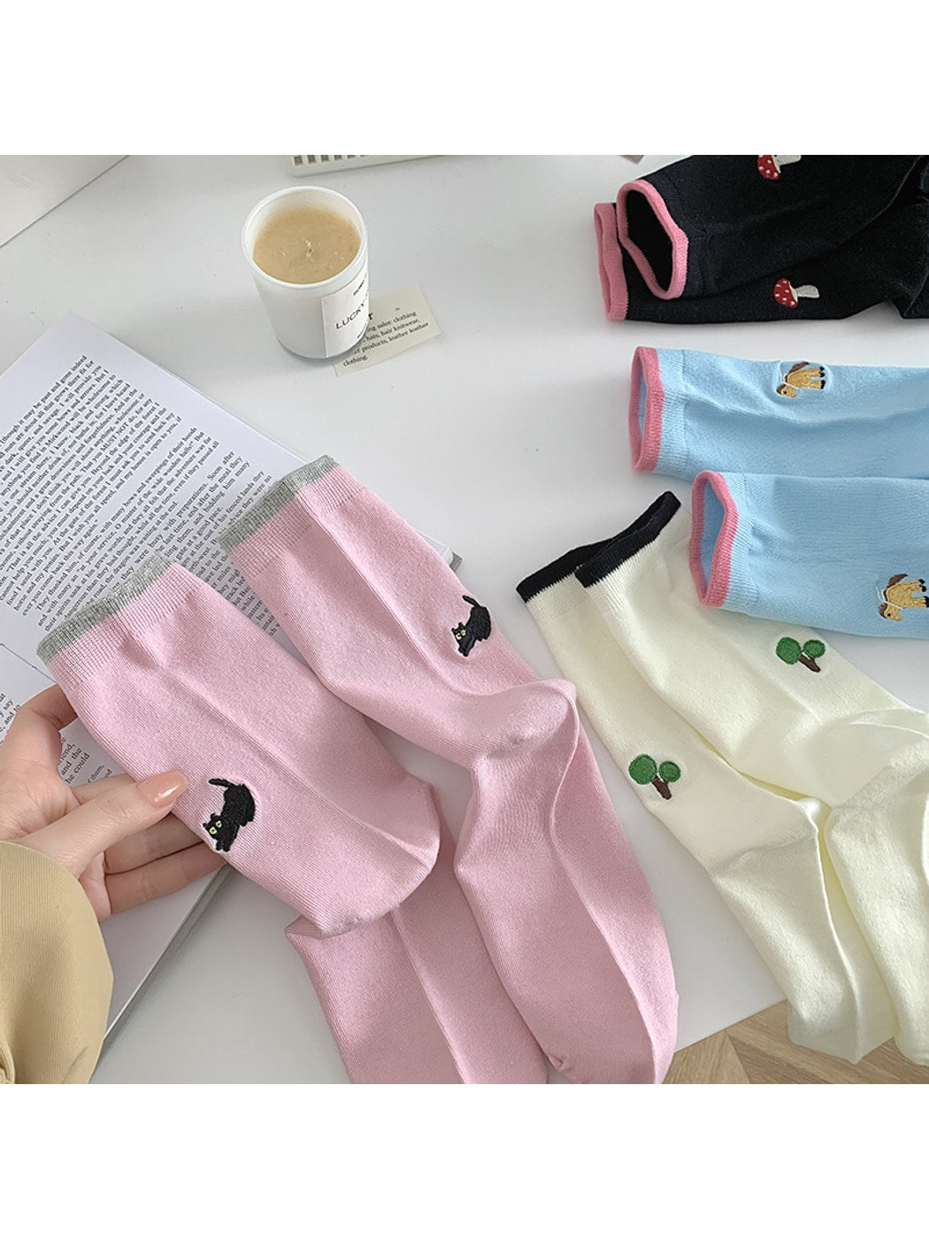 Rufia - Cartoon Embroidered Colorblock Casual Crew Socks