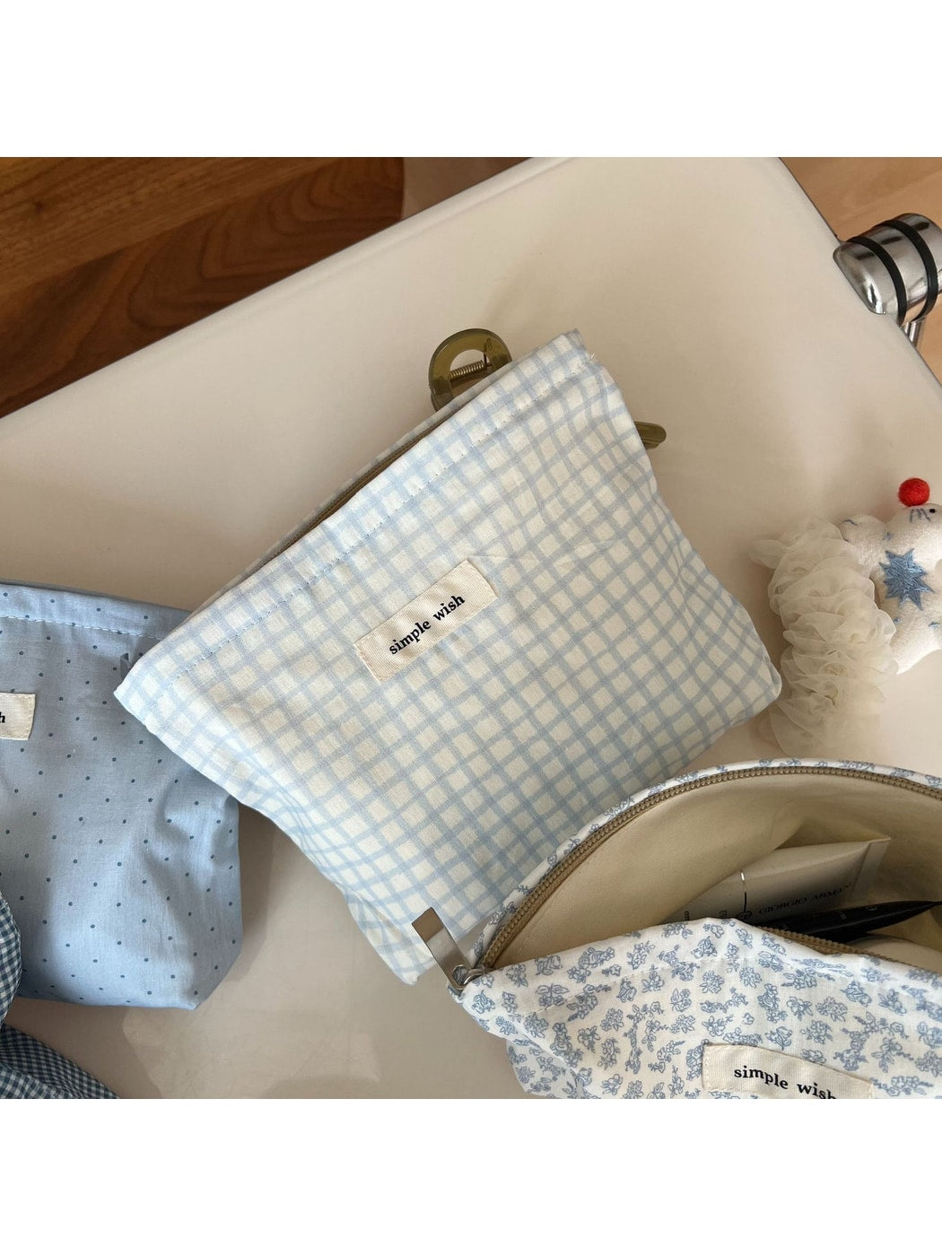 Cosbai - Blue Tones Plaid and Floral Makeup Bag