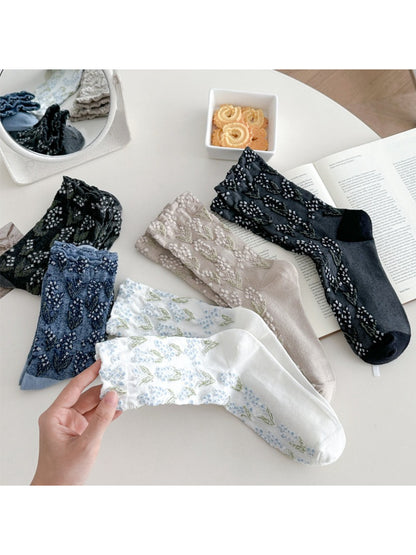 Rufia - Textured Leaf Cluster Socks