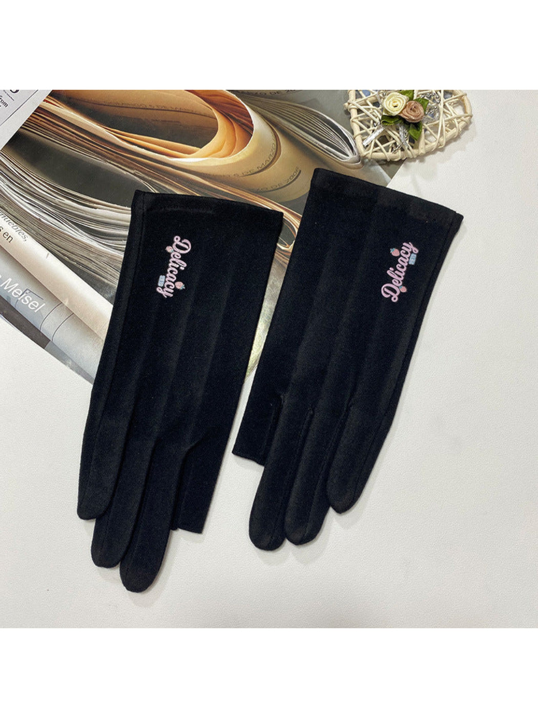 Gloving - Strawberry Accent Lettering Fingerless Gloves