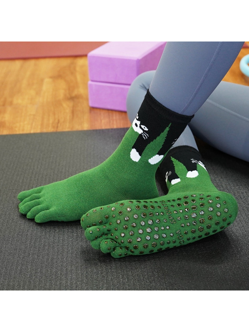 Rufia - Yoga Grip High-Cuff Five-Toe Socks