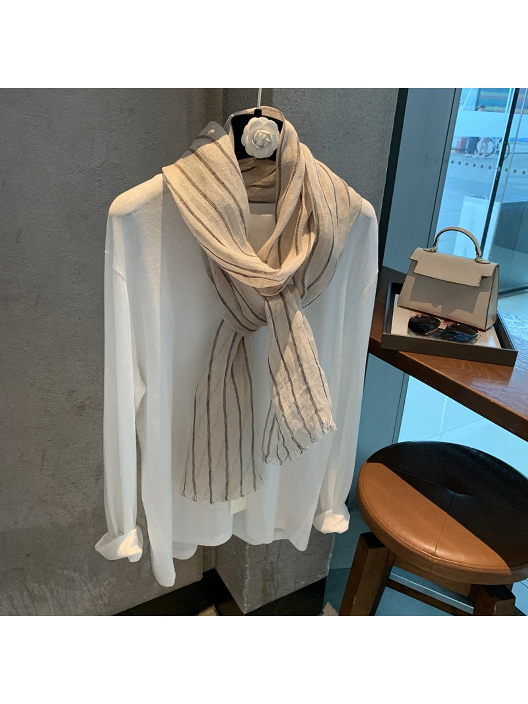 Scarvii - Minimalist Vertical Striped Print Scarf