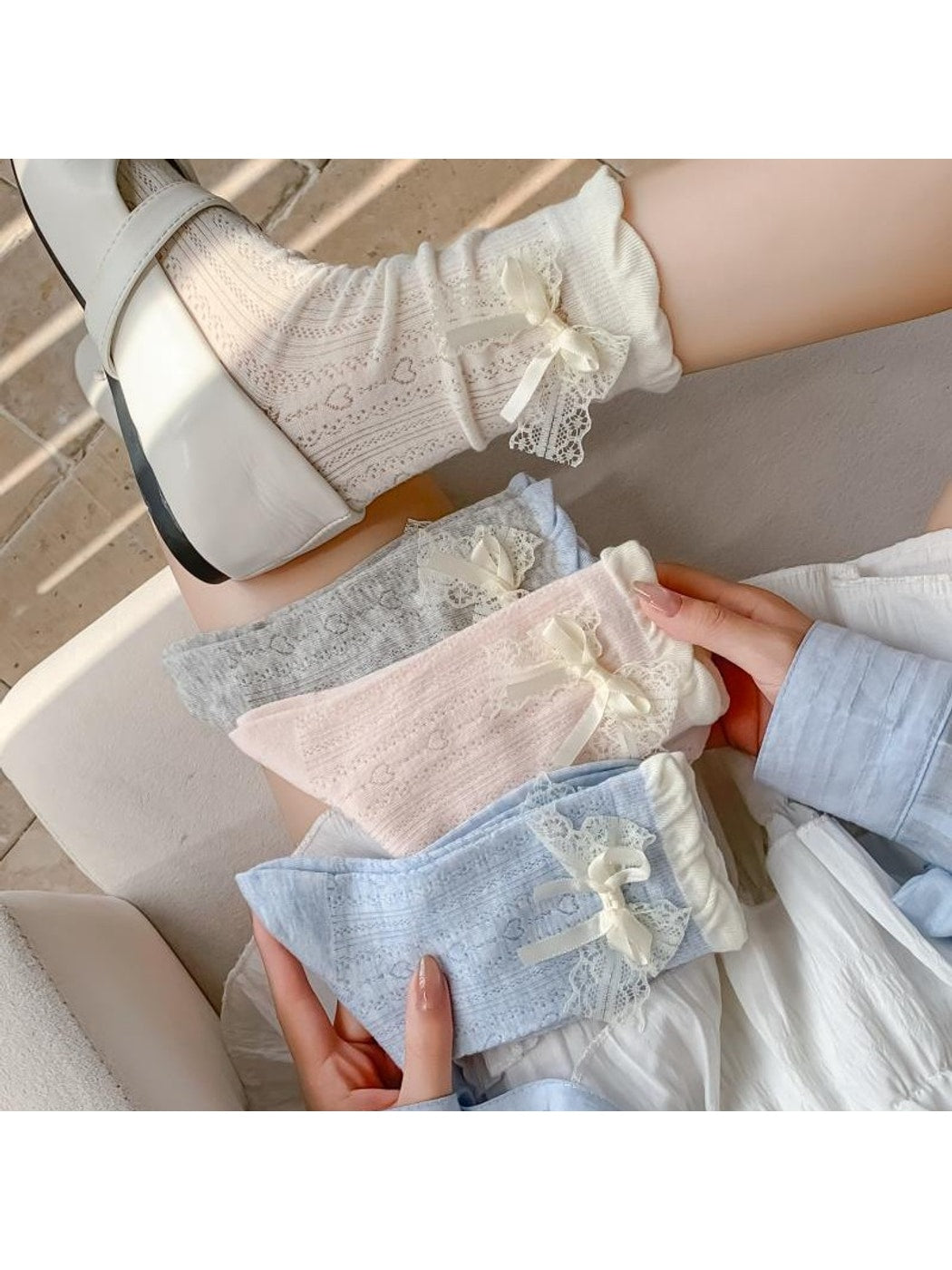 Rufia - Sweet Style Openwork Bow Detail Crew Socks