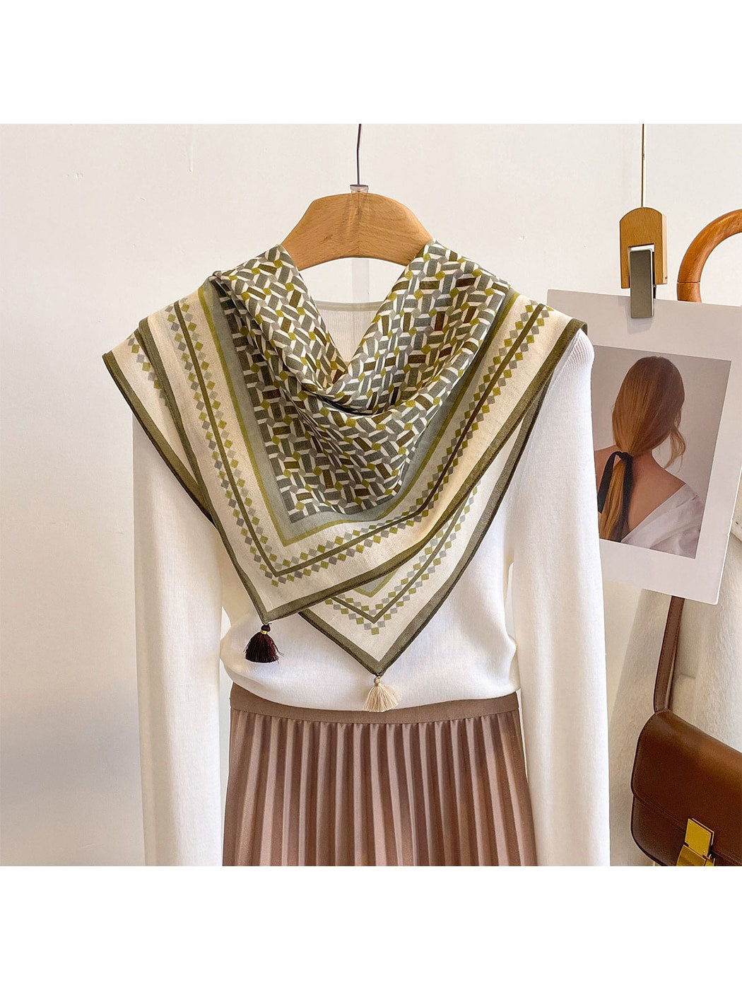 Scarvii - Fresh Green Geometric Print Square Scarf