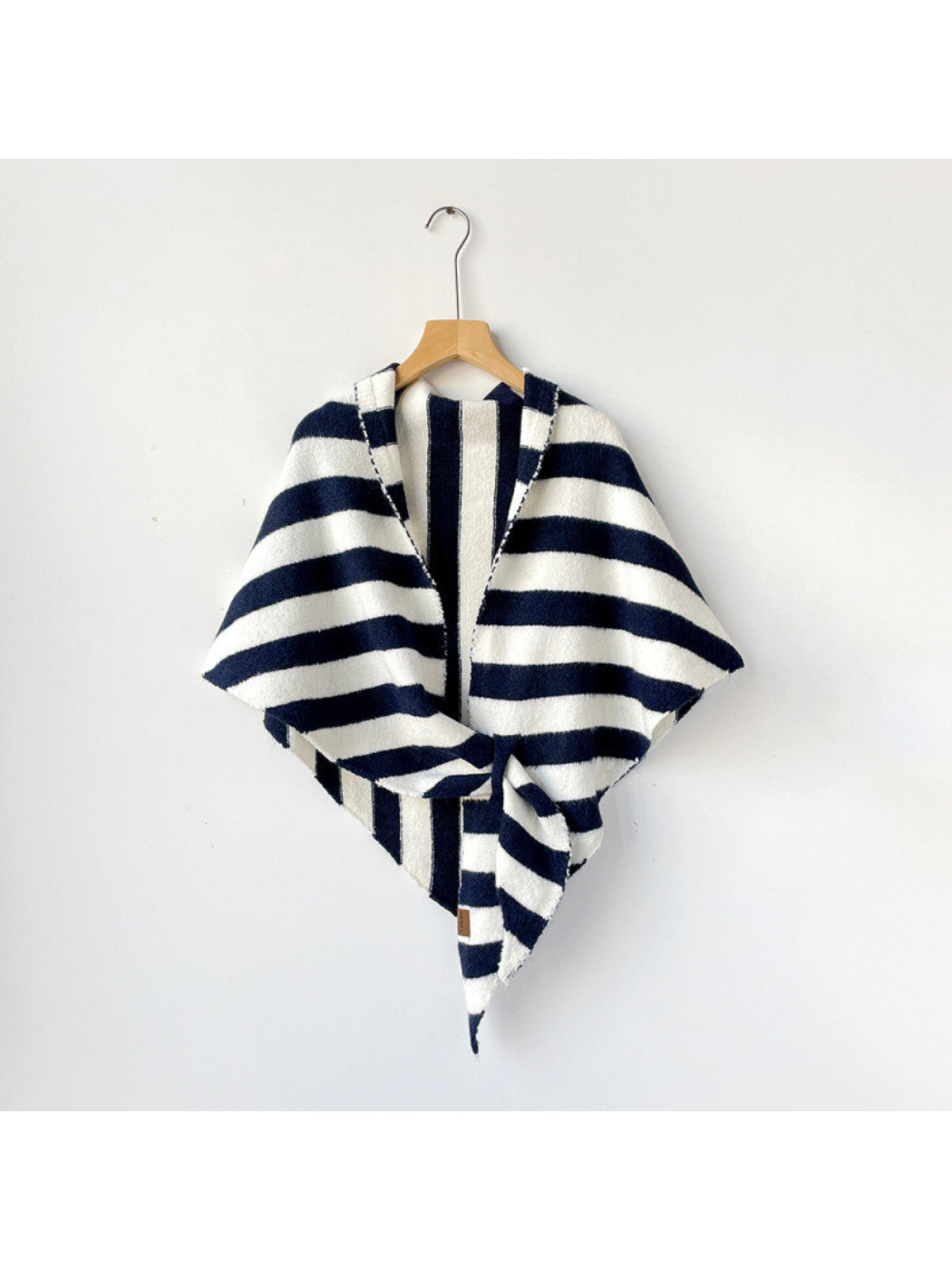Scarvii - Solid Color Knit Triangle Shawl