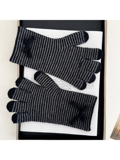 Gloving - Striped Bow Detail Ribbed Knit Gloves