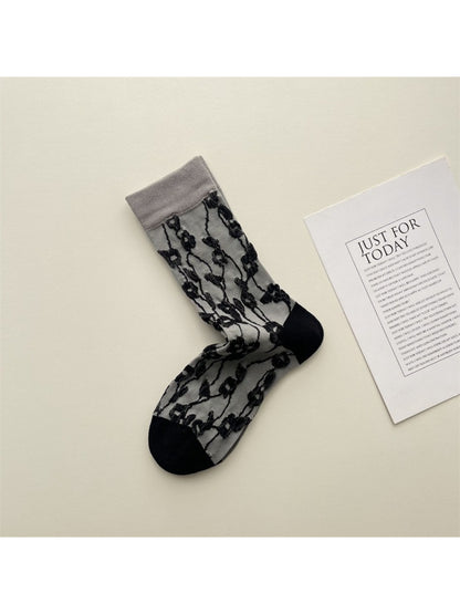 Rufia - Vine Stitch Pattern Crew Socks