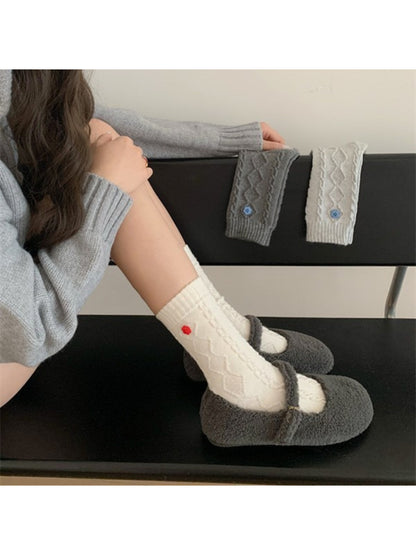 Rufia – Button Detail Textured Socks