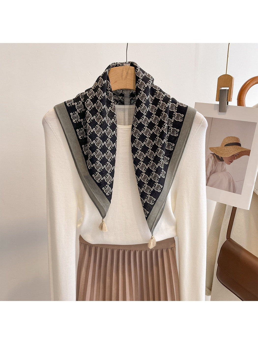 Scarvii - Retro Printed Tassel Detail Square Scarf