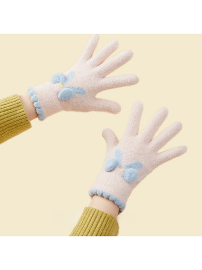 Gloving – Color-Block Gloves with Pompom