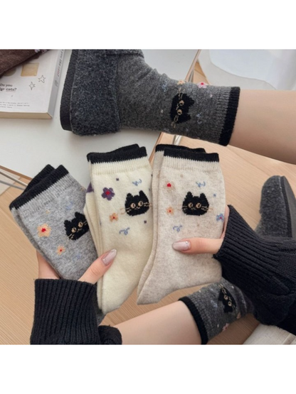 Rufia - Cat and Floral Knit Crew Socks