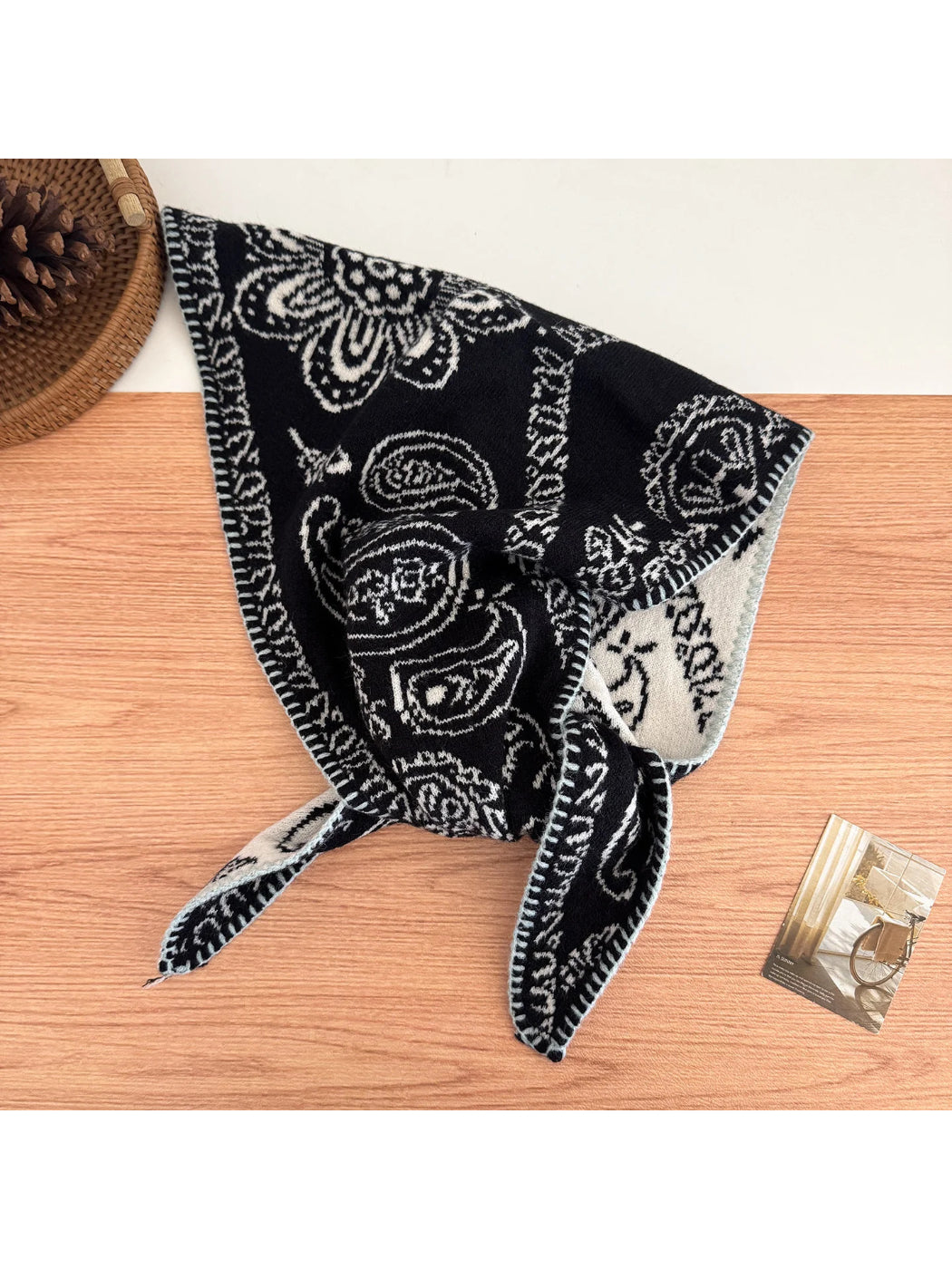 Scarvii - Paisley Pattern Knit Triangle Scarf