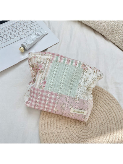 Cosbai – Cosmetic Pouch with Floral Print