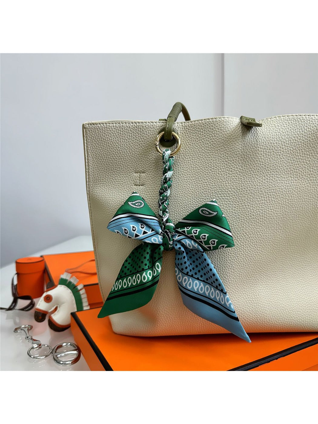 Koco Elegant Bow Bag Charm for gift accessory
