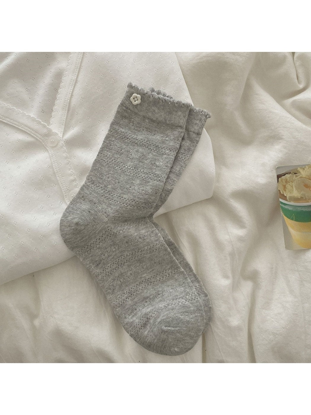 Rufia - Floral Pattern Openwork Button Detail Crew Socks