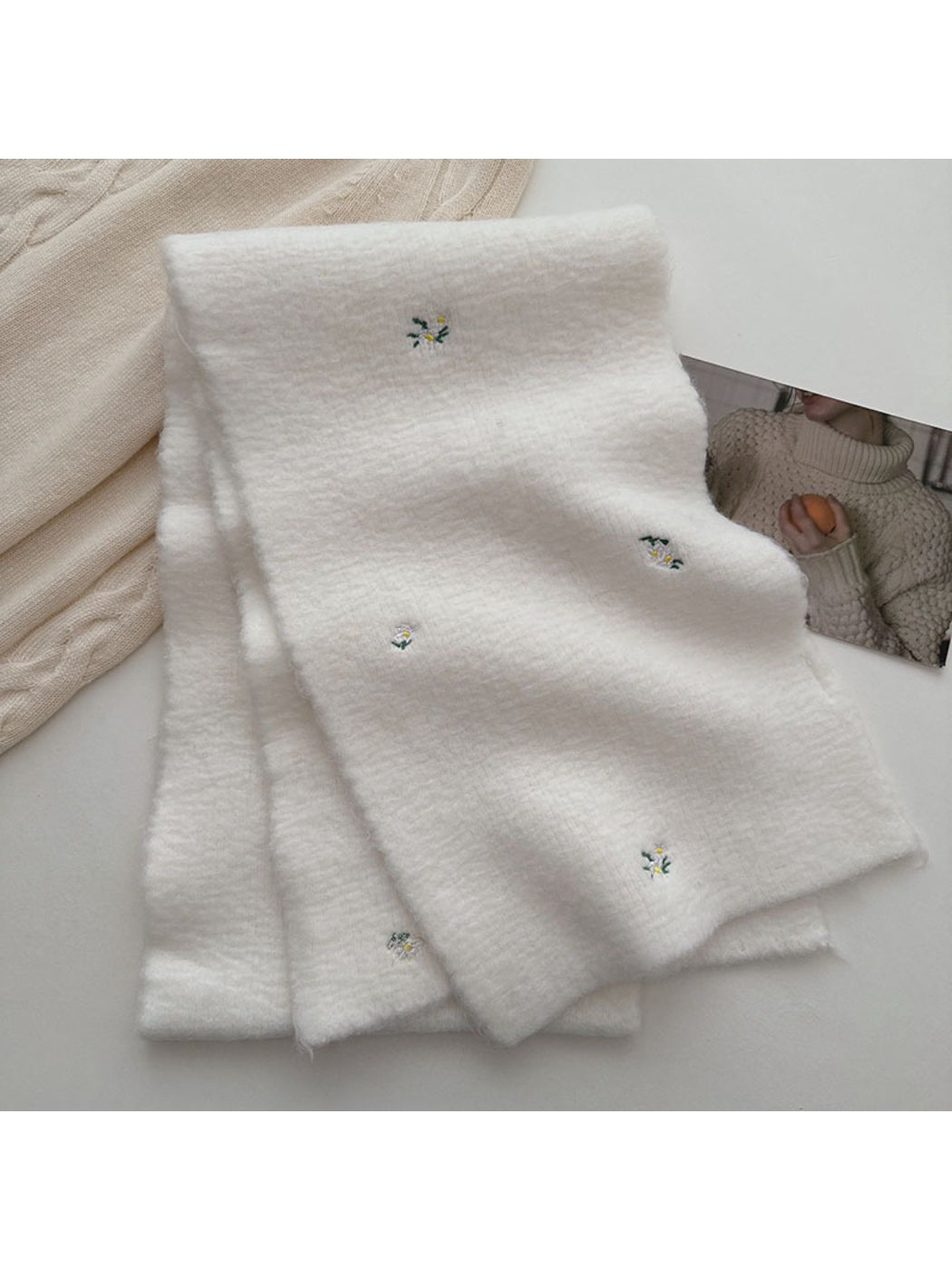 Scarvii - Soft Floral Detail Knit Scarf