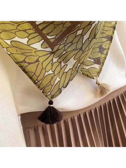 Scarvii - Green Botanical Print Tassel Square Scarf