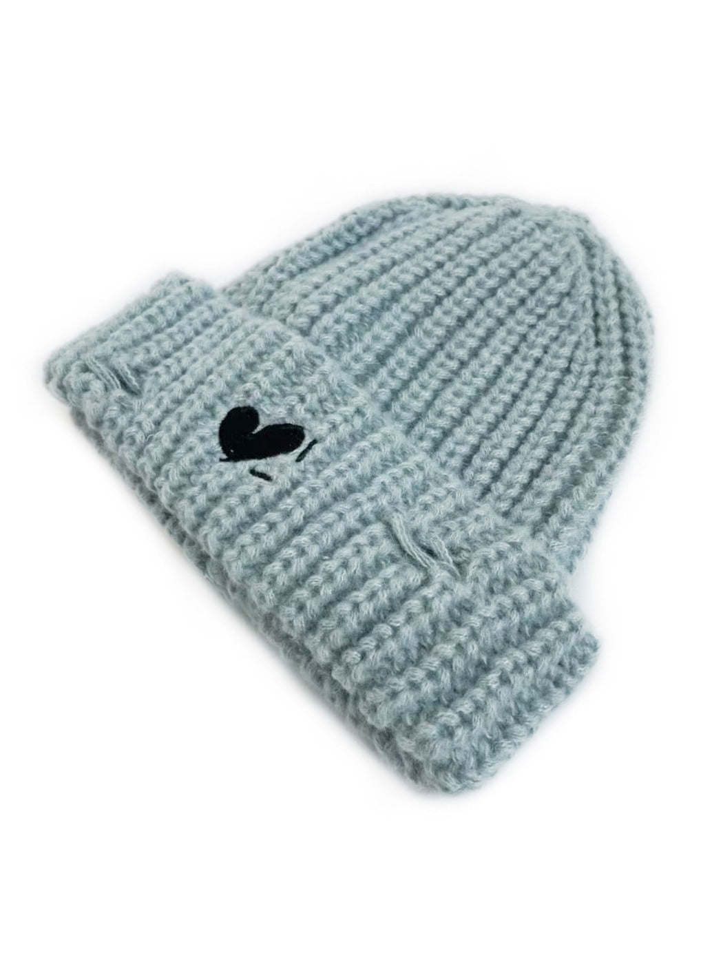 Haila - Vintage Knitted Beanie with Heart Embroidered