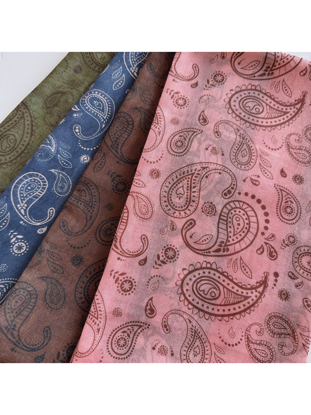 Scarvii - Vintage Paisley Accent Scarf