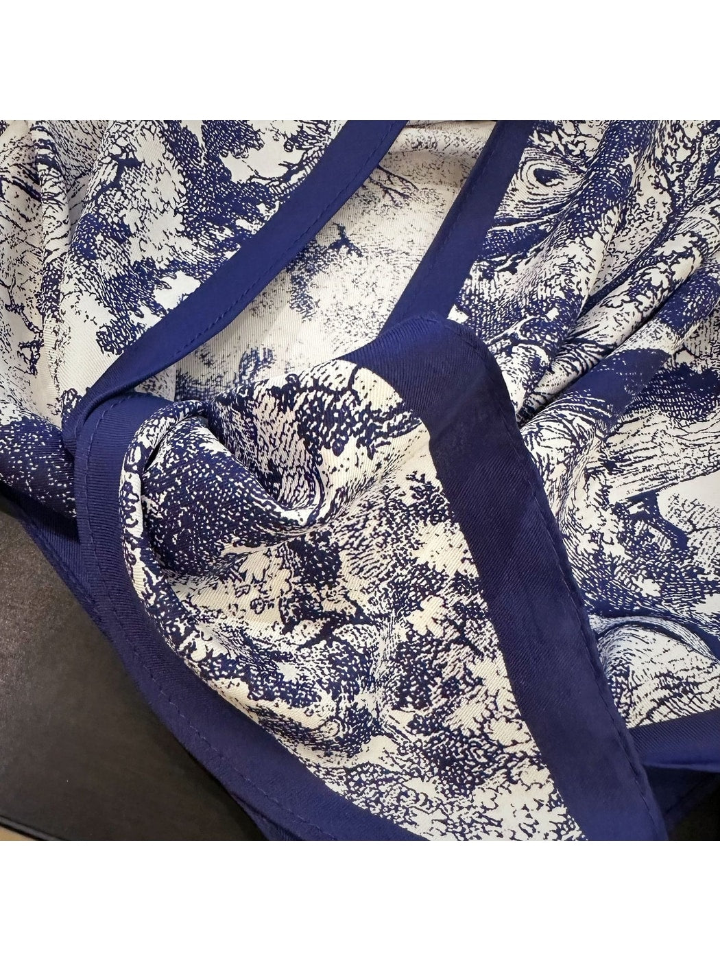 Scarvii - Printed Solid Color Border Triangle Bandana