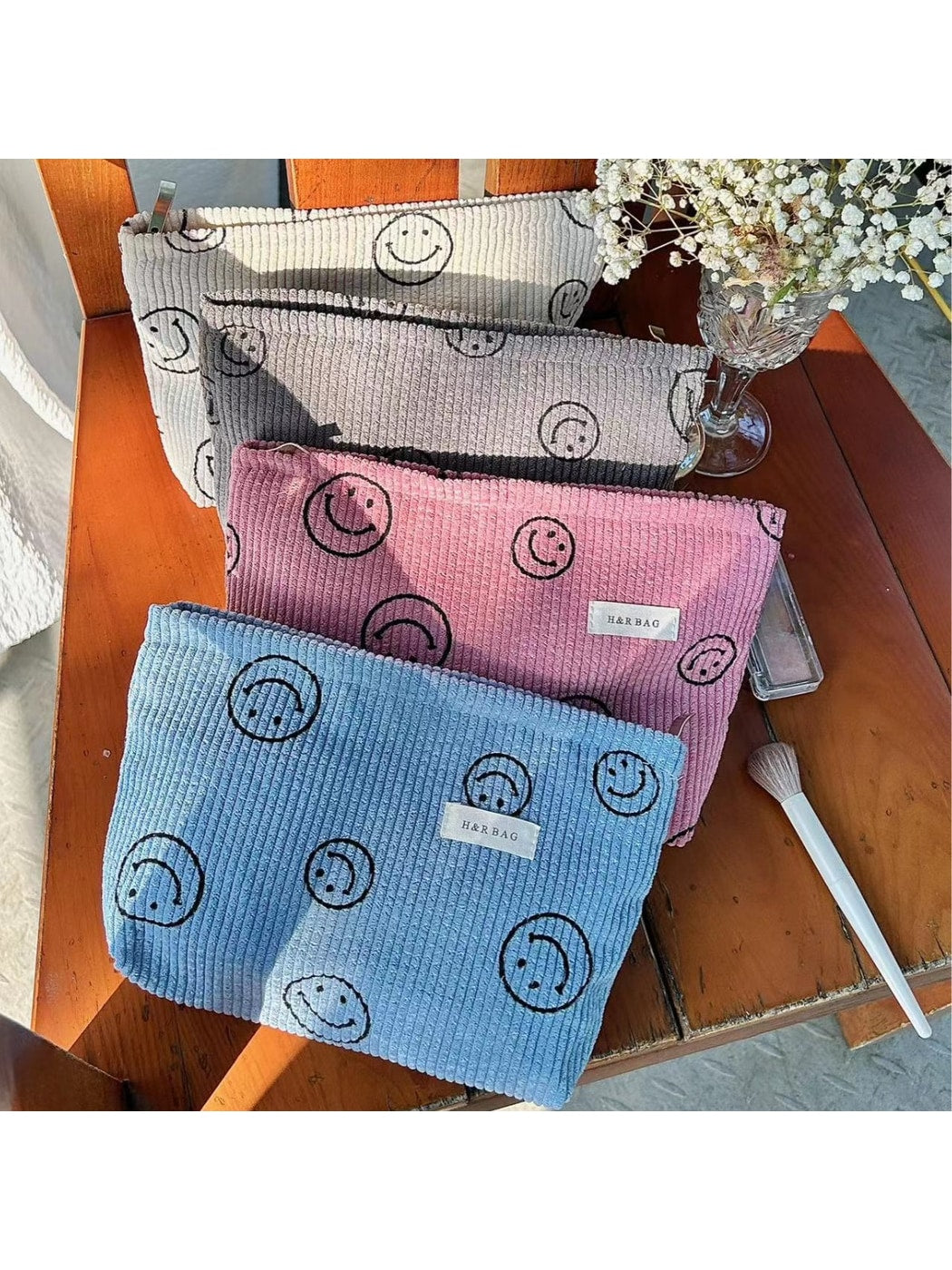 Cosbai - Smile Print Handheld Travel Cosmetic Bag