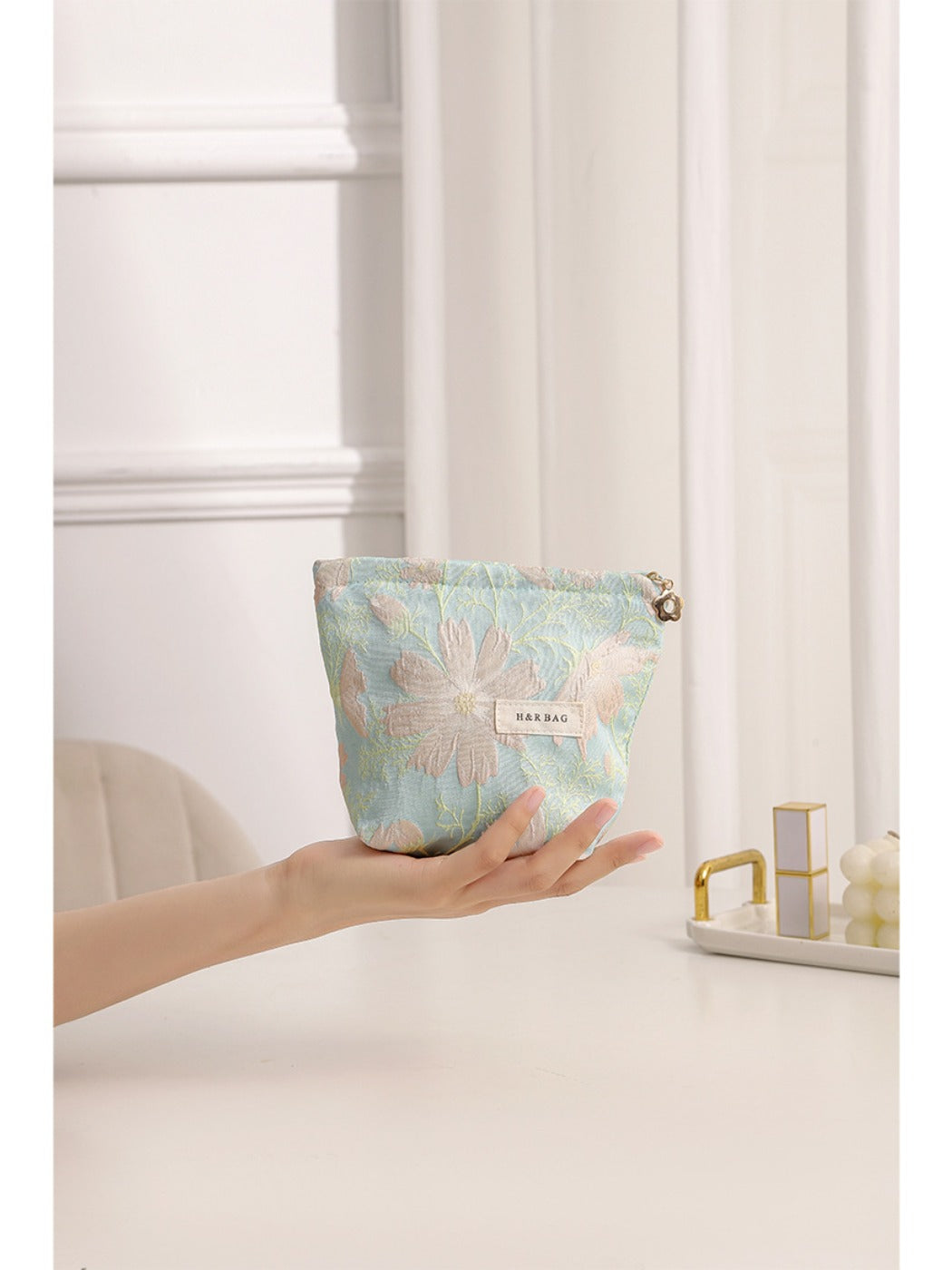 Cosbai -  Elegant Cosmetic Bag with Floral Patterns
