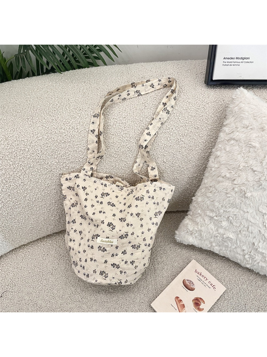 Cosbai - Vintage Floral Shoulder Tote