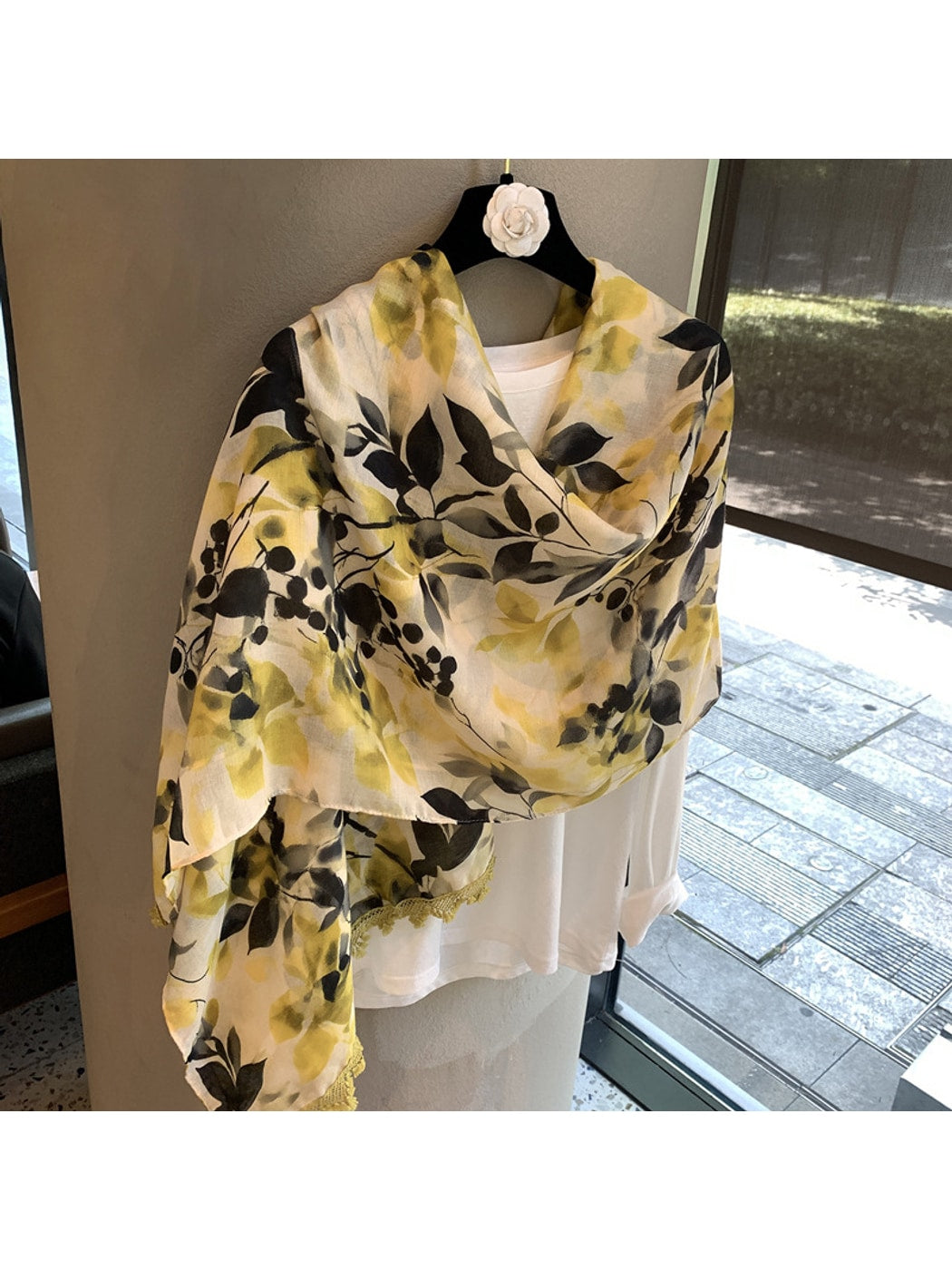 Scarvii - Botanical Print Plain Weave Shawl Scarf