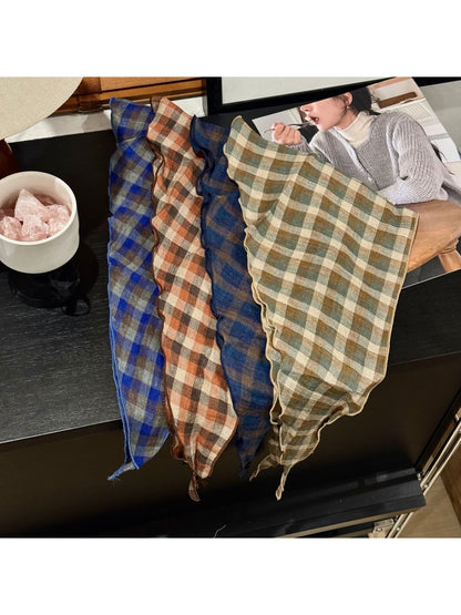 Scarvii - Retro Plaid Lightweight Triangle Bandana