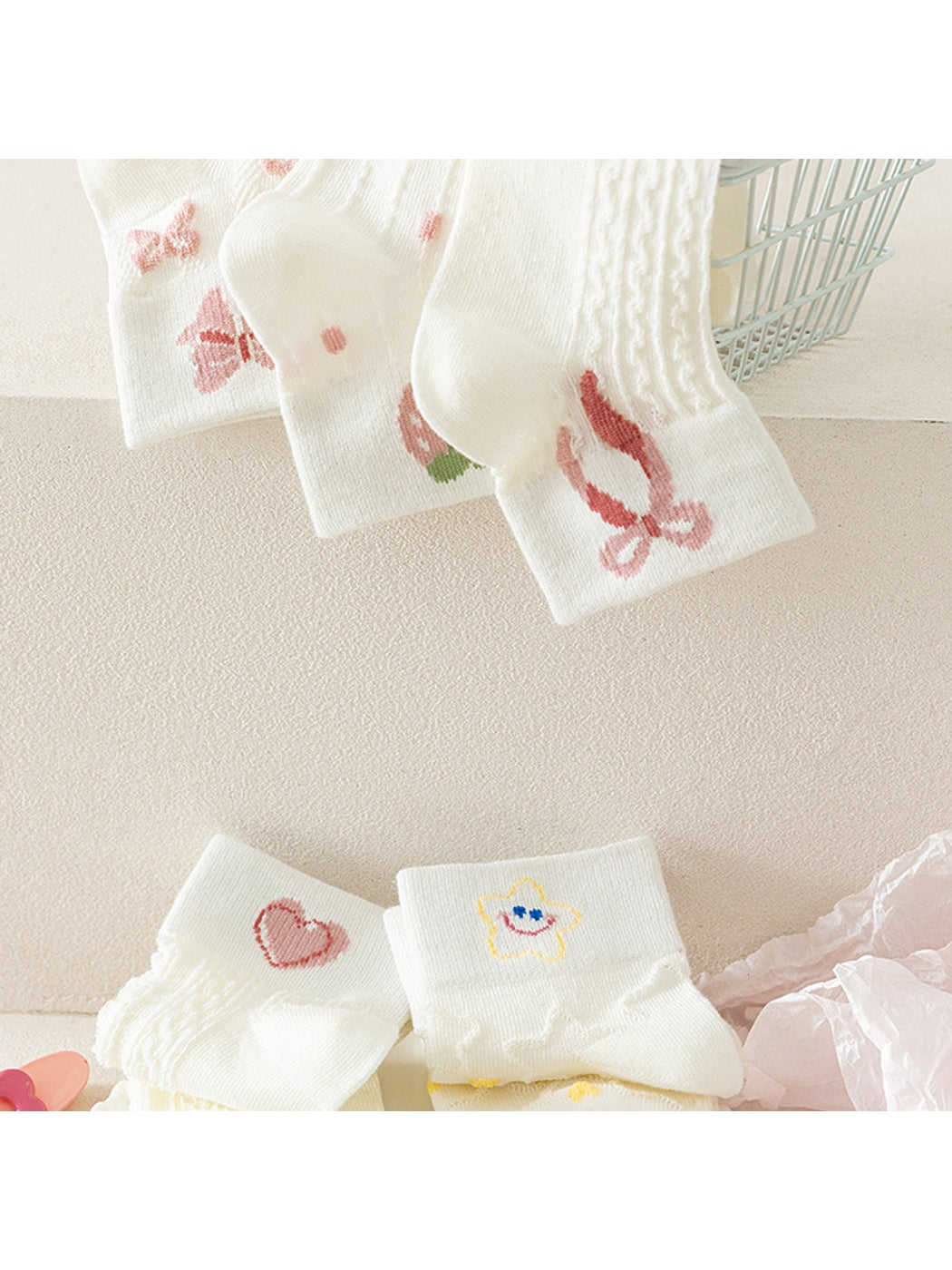 Rufia - White Base Cute Pattern Ankle Socks