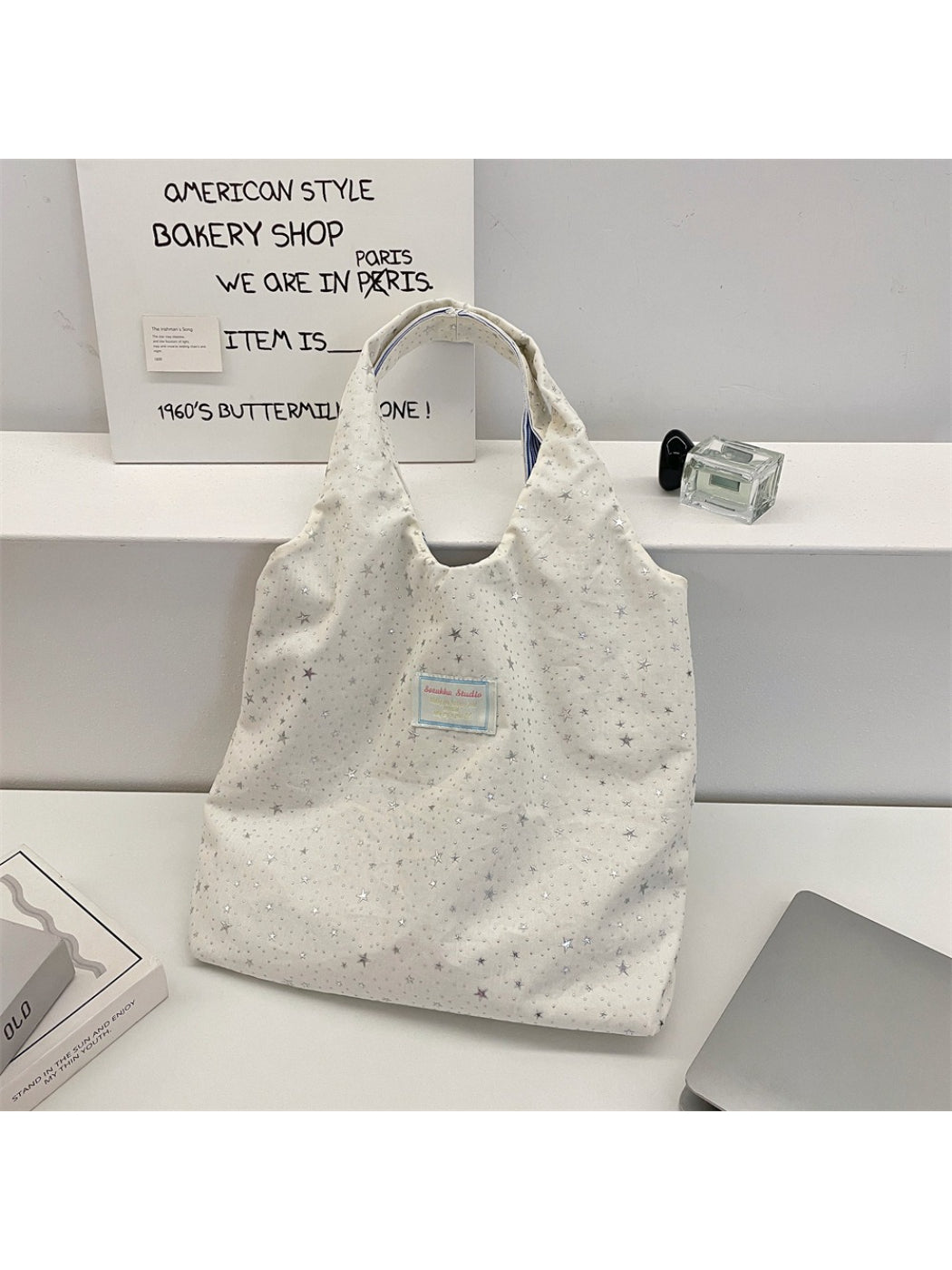 Close-up of star pattern on Cosbai cute everyday tote bag