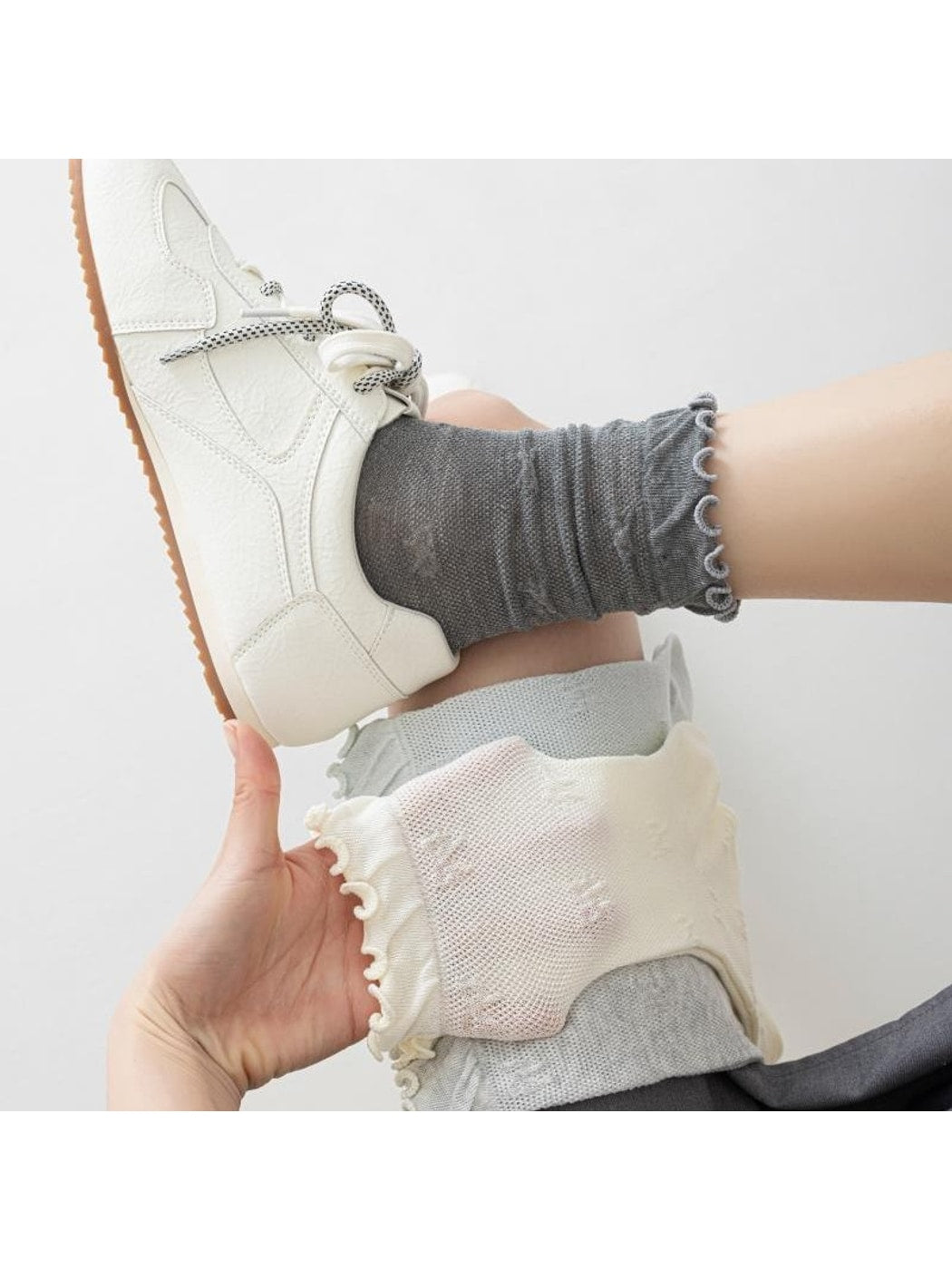 Rufia - Muted Solid Color Ruffle Crew Socks