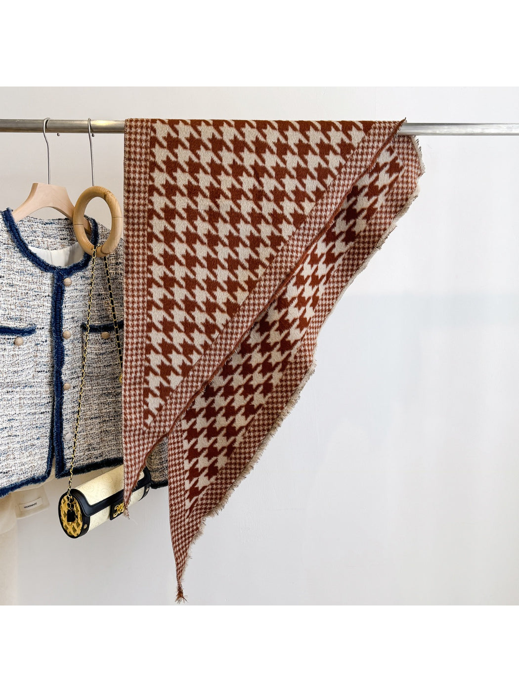 Scarvii - Houndstooth Wrap Scarf