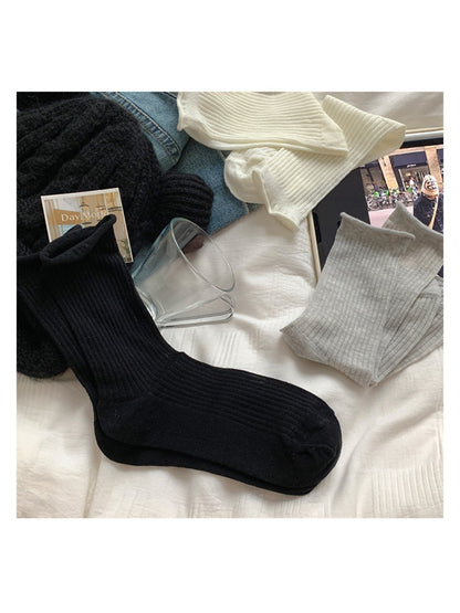 Rufia - Classic Ribbed Texture Crew Socks