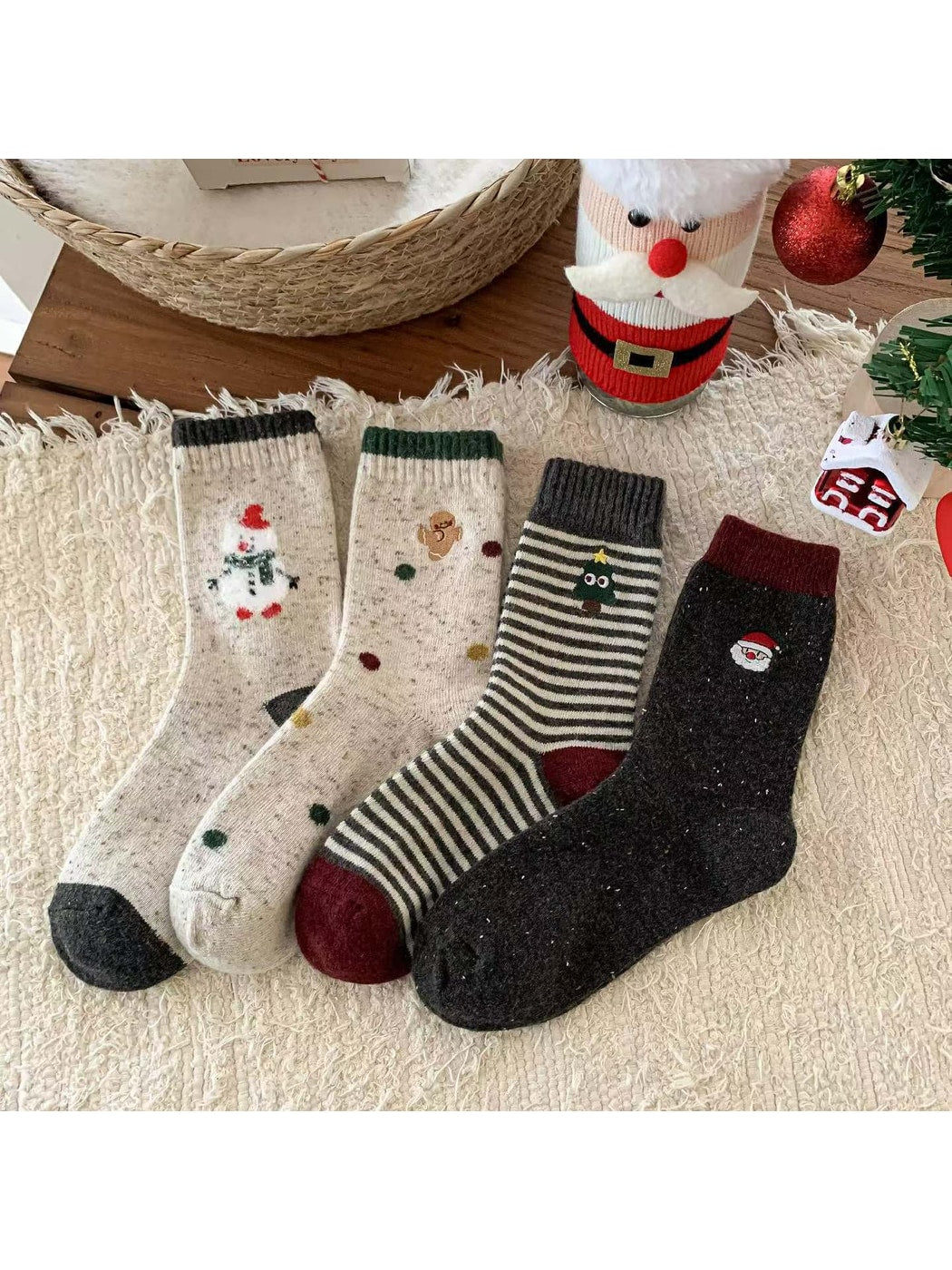 Rufia - Striped and Dot Detail Casual Crew Socks
