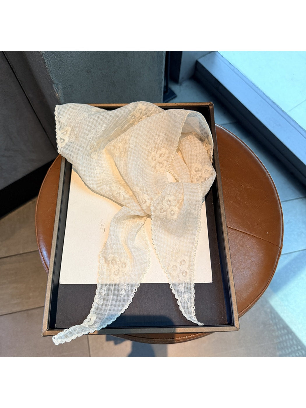 Scarvii - Floral Lace Hollow-Out Triangle Scarf