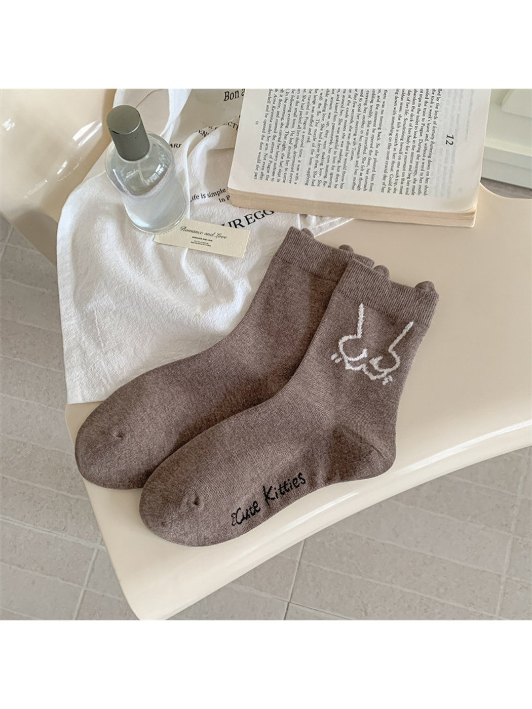 Rufia - Playful Paw Print Crew Socks
