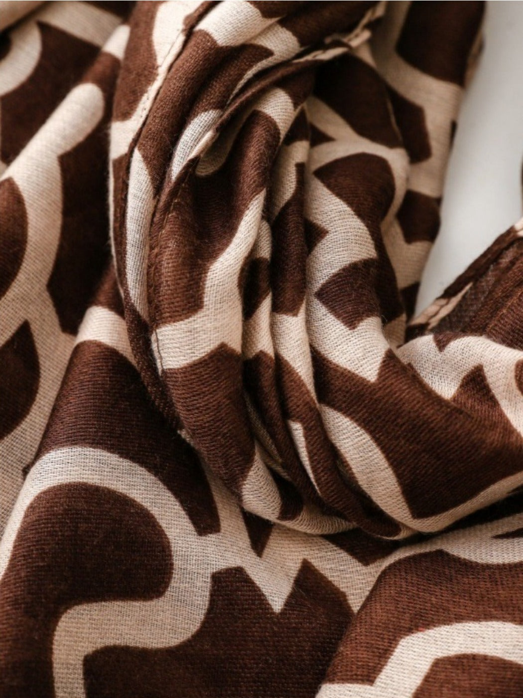 Scarvii - Minimalist Geometric Print Scarf & Shawls