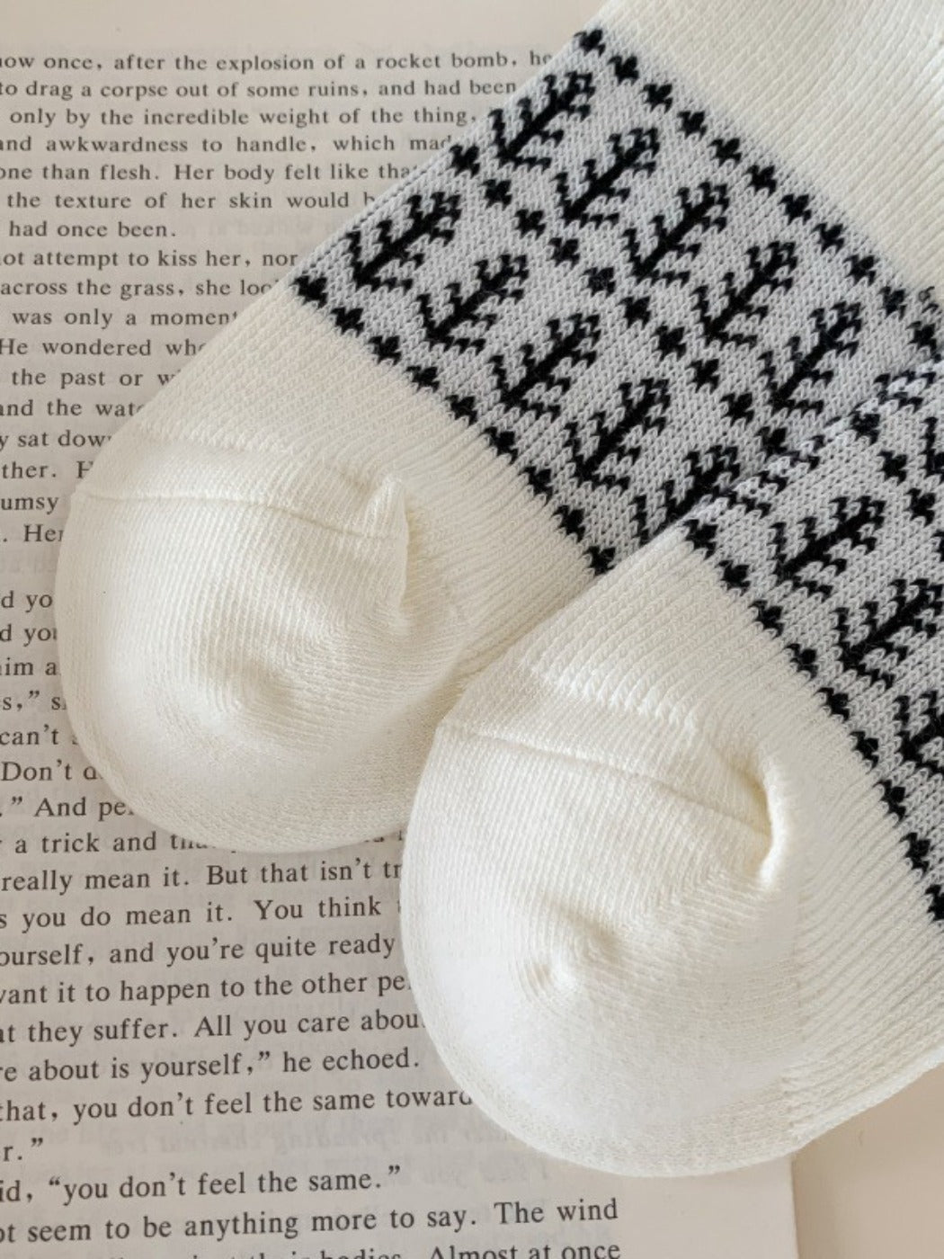 Rufia - Double-knit Mid-calf Socks with Bohemian-style