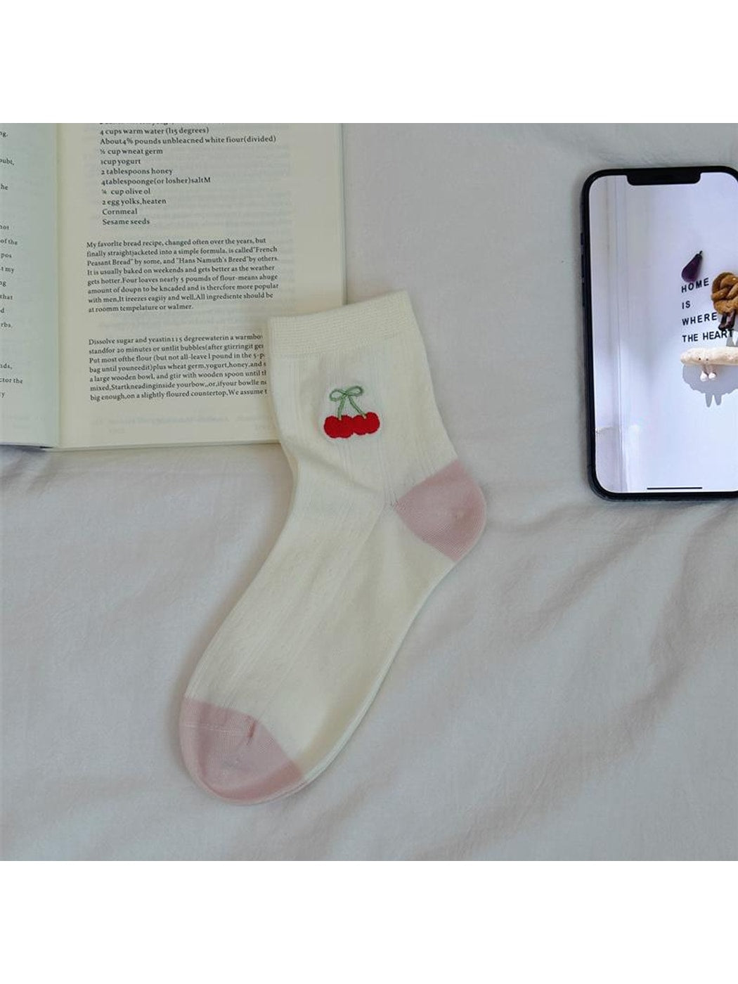 Rufia - Cute Penguin Embroidered Casual Crew Socks