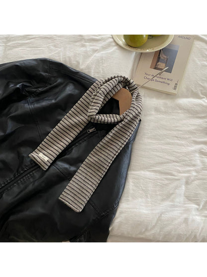 Scarvii - Fine Stripe Ribbed Knit Scarf