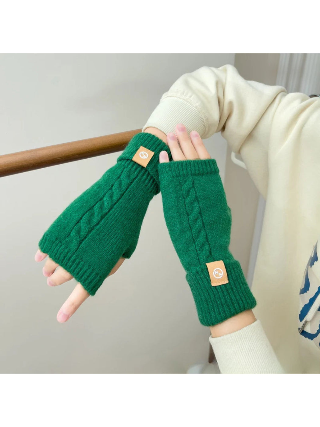 Gloving - Cable Knit Fingerless Gloves